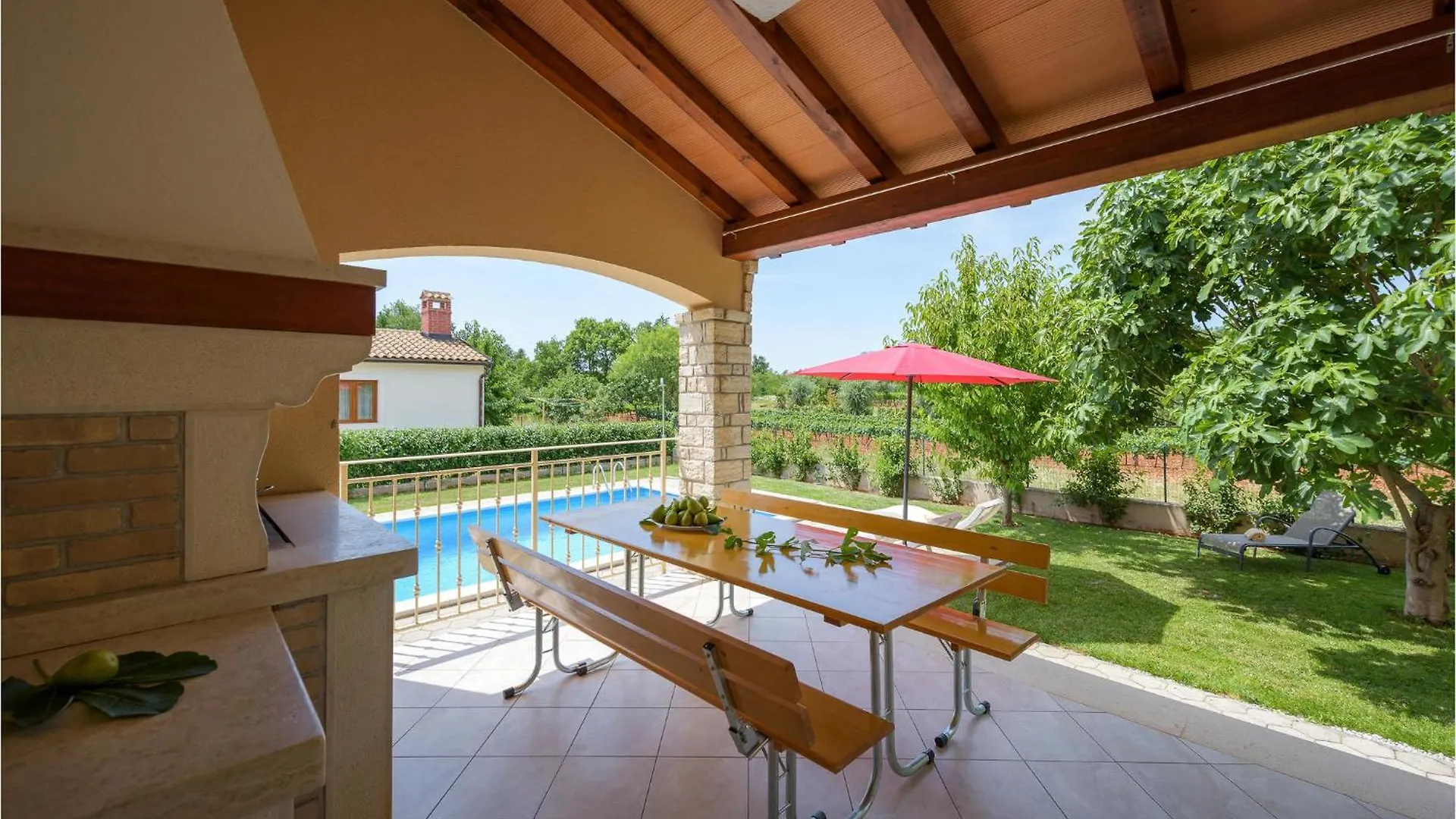Lovely Home In Tinjan With Wifi 0*,