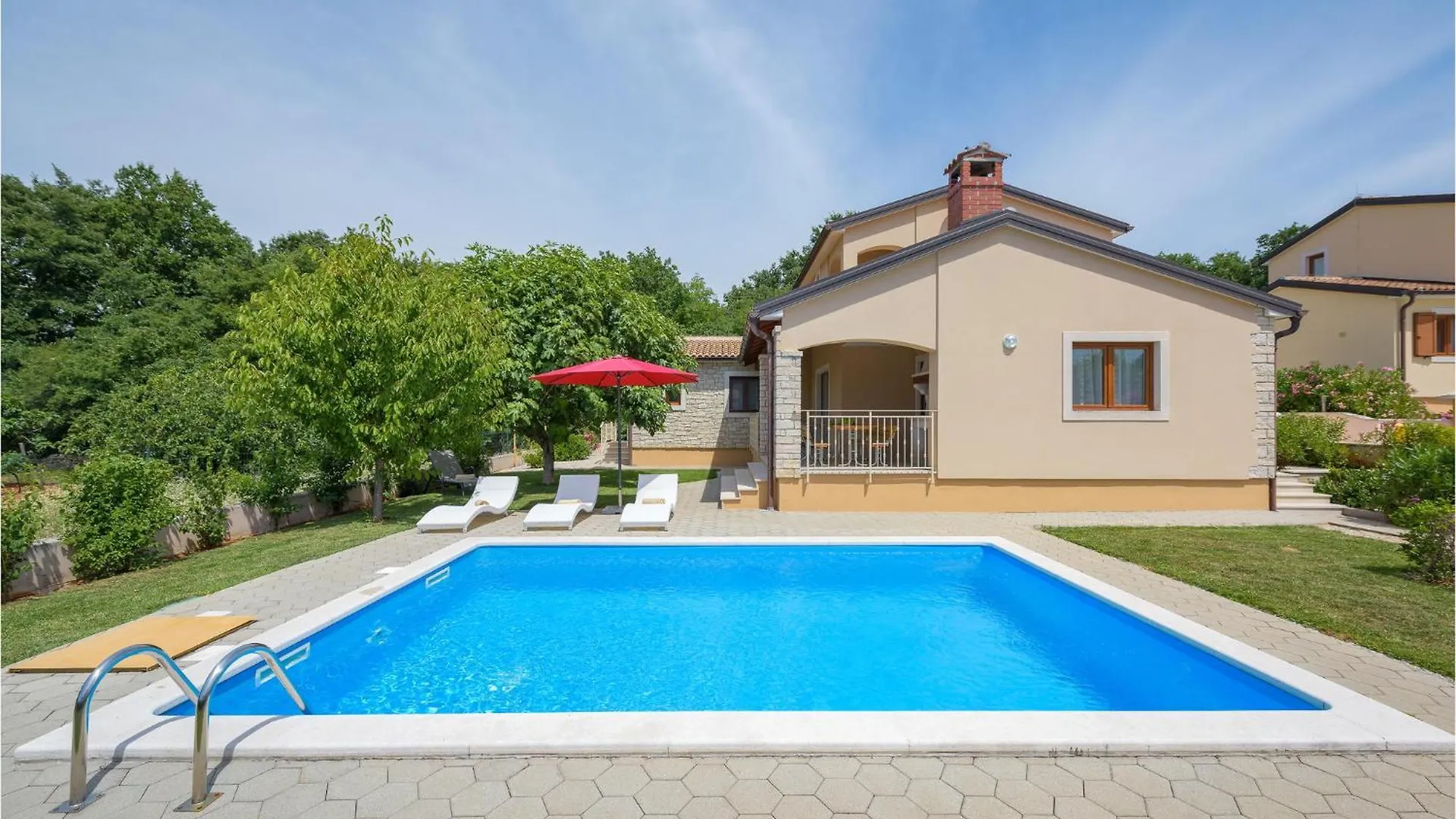 Lovely Home In Tinjan With Wifi 0*,  Κροατία
