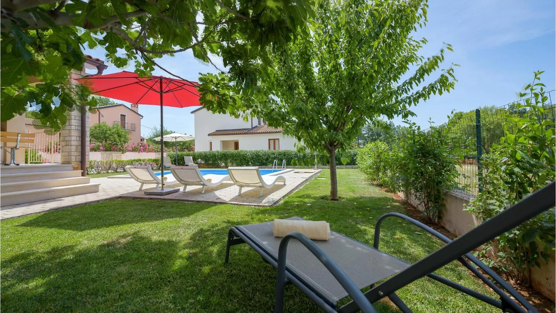 Lovely Home In Tinjan With Wifi 0*,  Κροατία